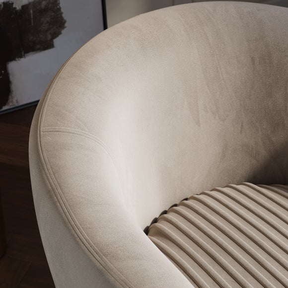 Bella Velvet Cocktail Chair, product image 3